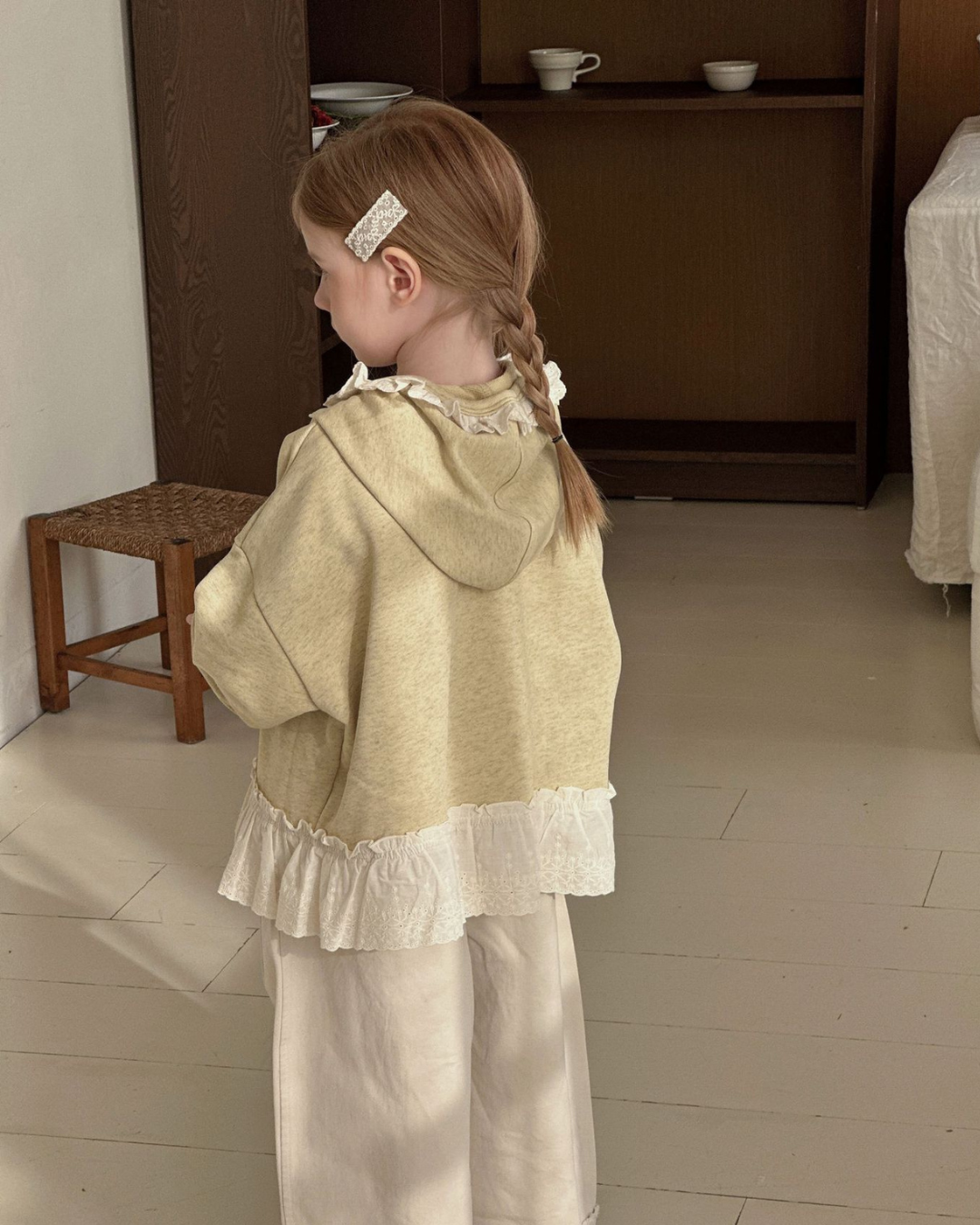 TOCCA 160【極美品】裾フリルパーカー パーカーレディース 裾フリル UVカット 長袖 撥水 送料無料