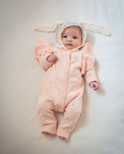 《 新作 28日(金) am10:00販売 》フリルスリーブニットロンパース