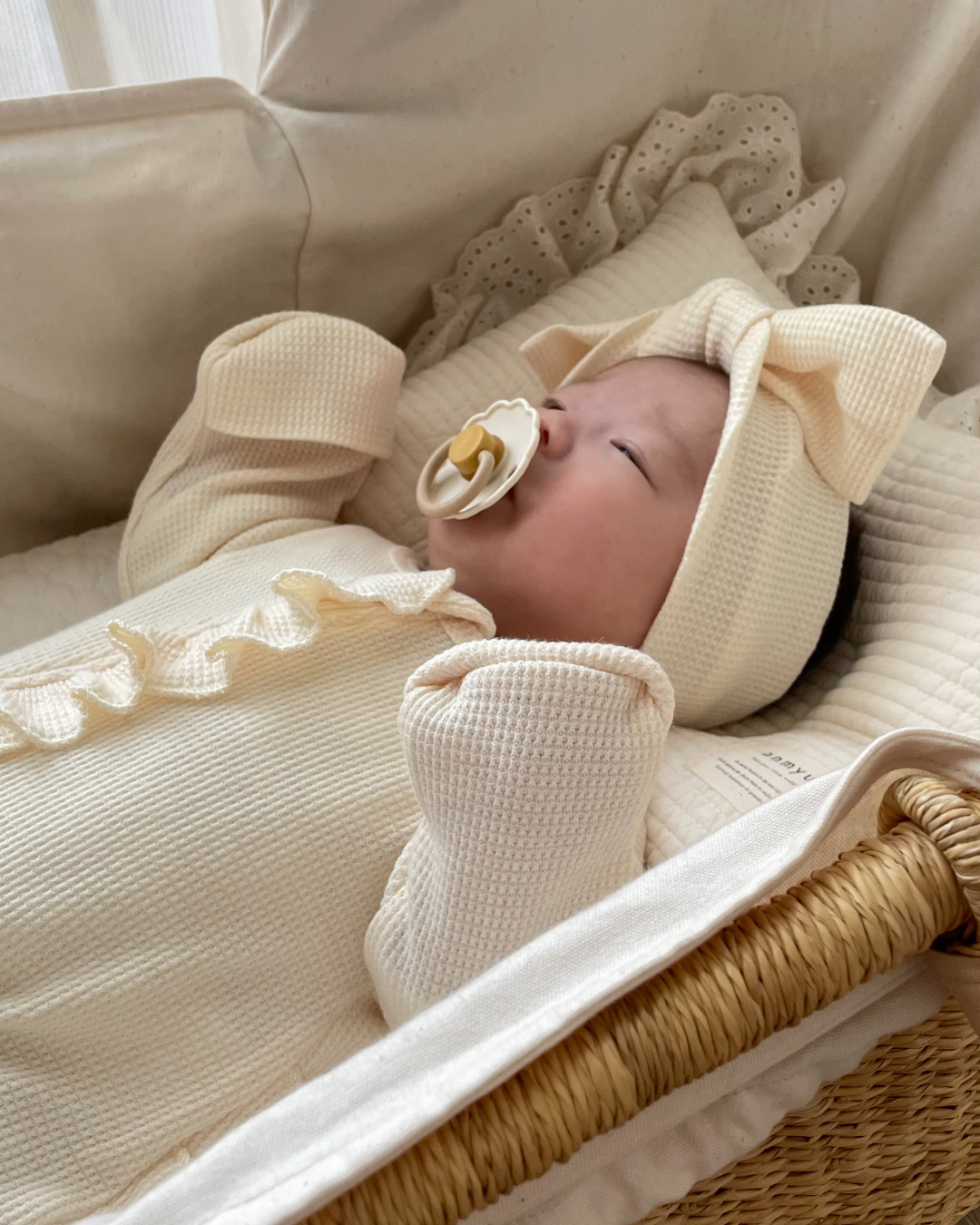 ニューボーンフリルカバーオール