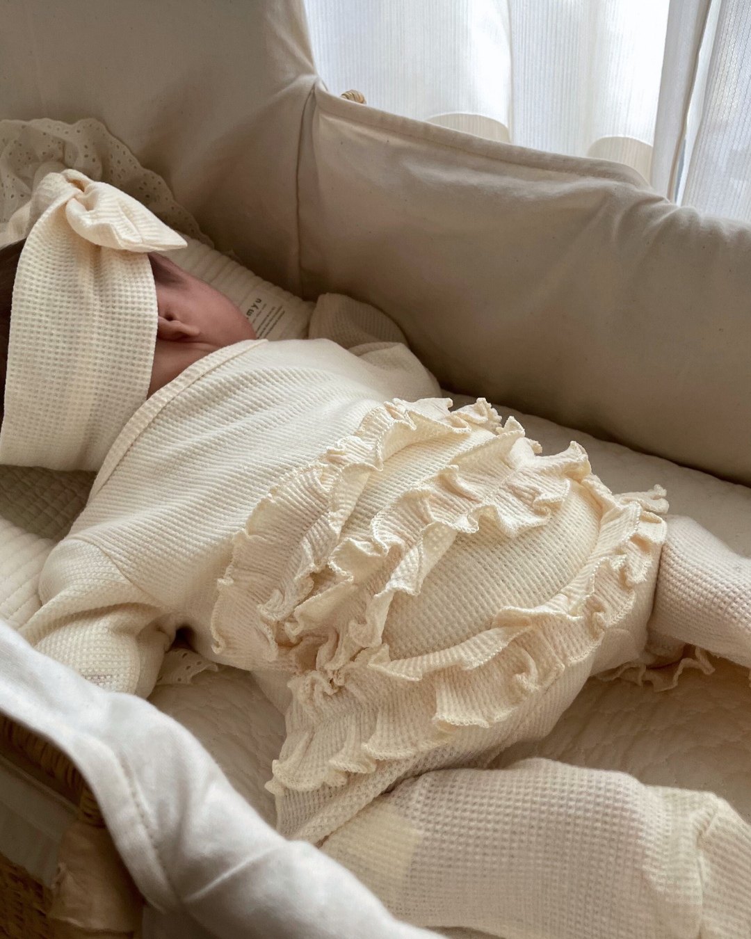 ニューボーンフリルカバーオール