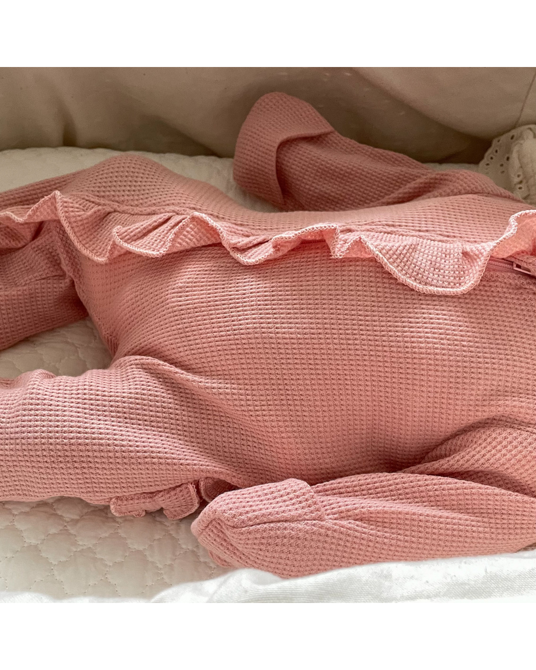 ニューボーンフリルカバーオール