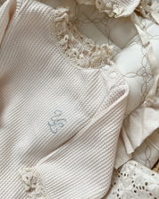 【新作 7日(金) 10:00 販売】UL ORIGINAL：ニューボーンワッフルロンパース