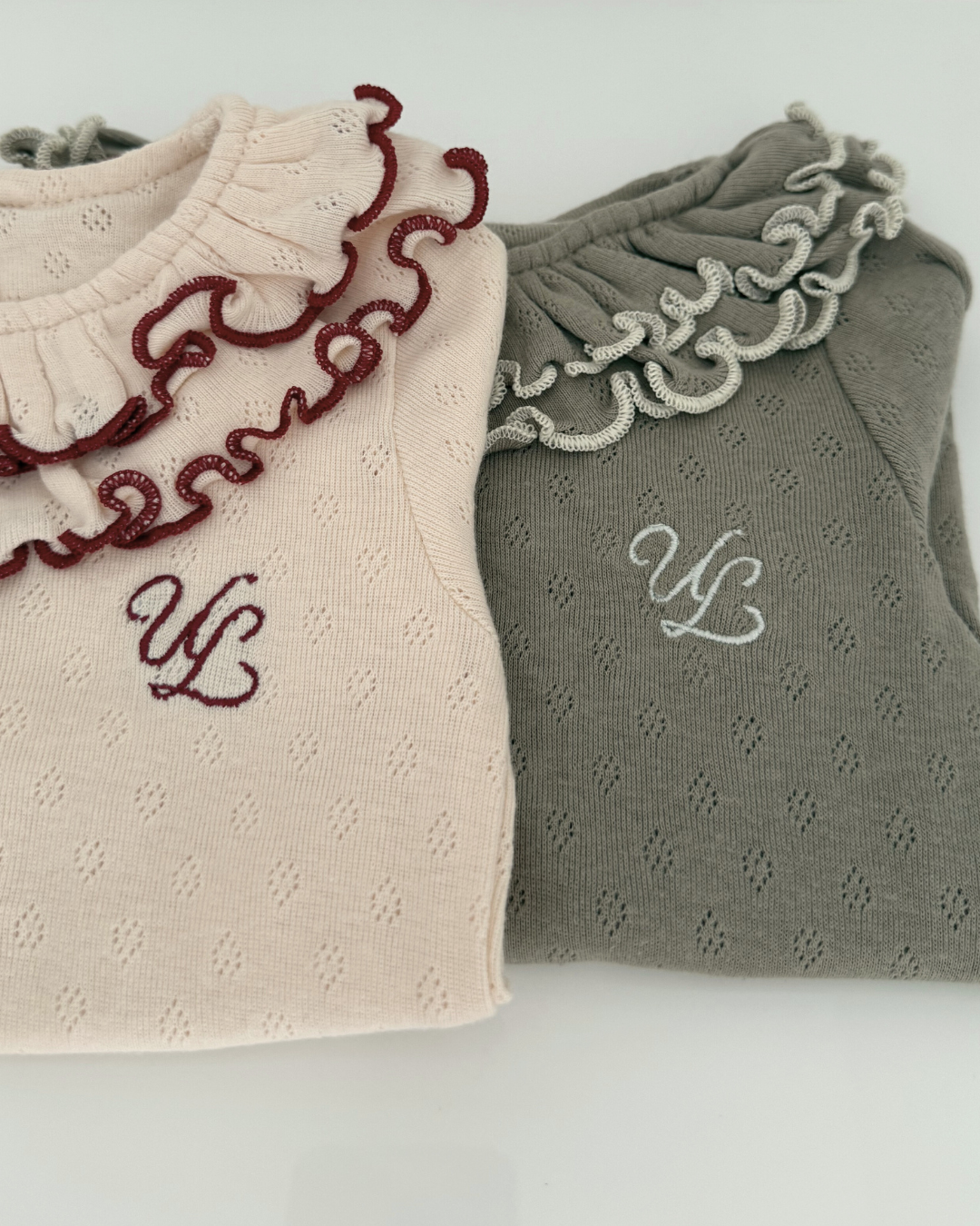 【新作】UL ORIGINAL：襟フリルロンパース