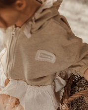 裾フリルパーカー