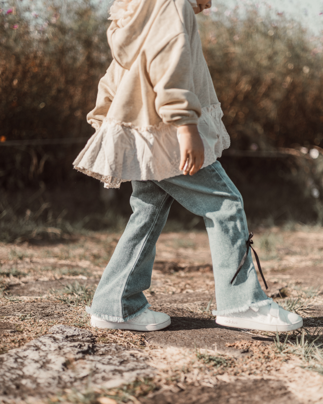 裾フリルパーカー