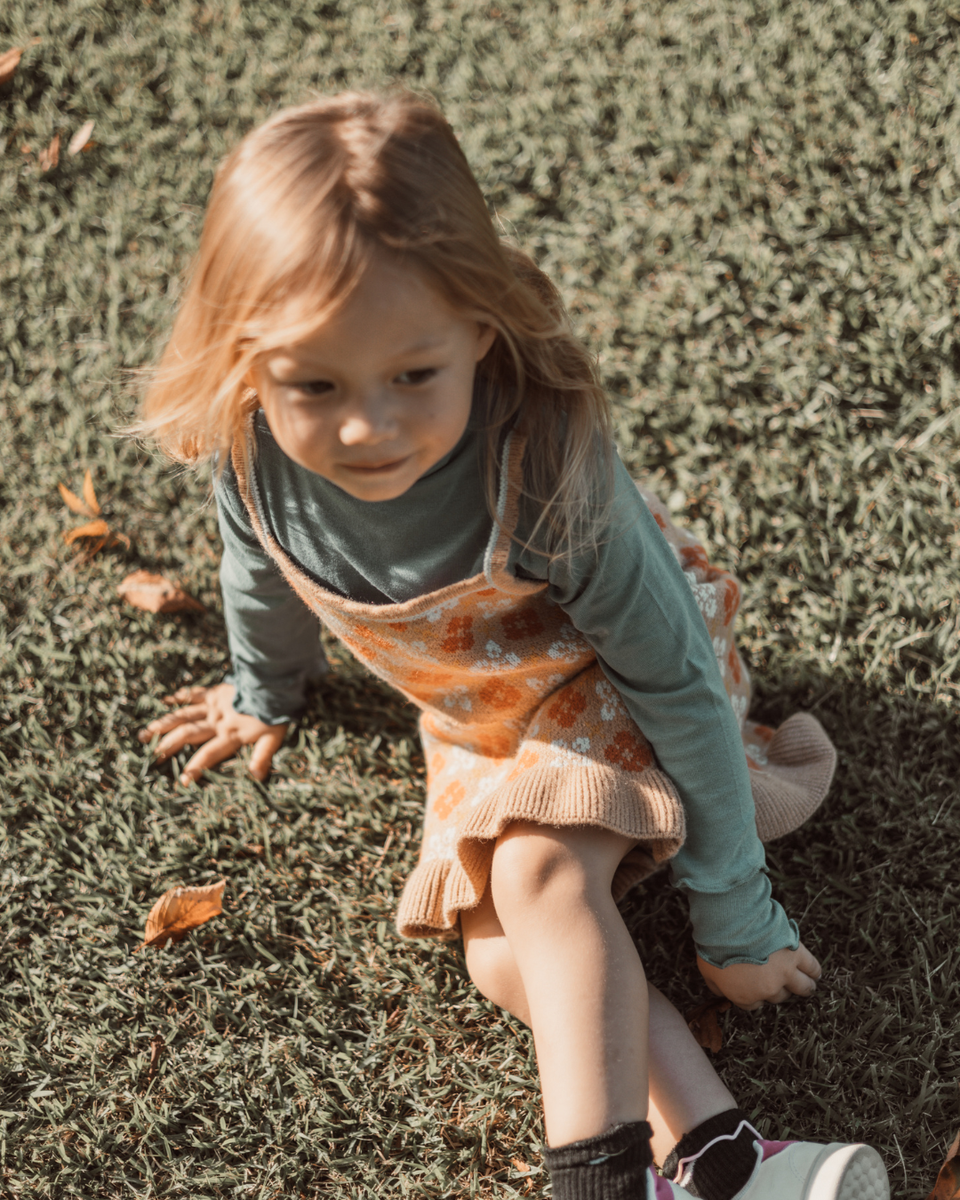 フリルネックベーシックトップス