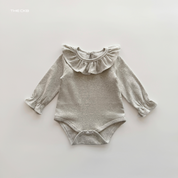 ナチュラルフリル ロンパース