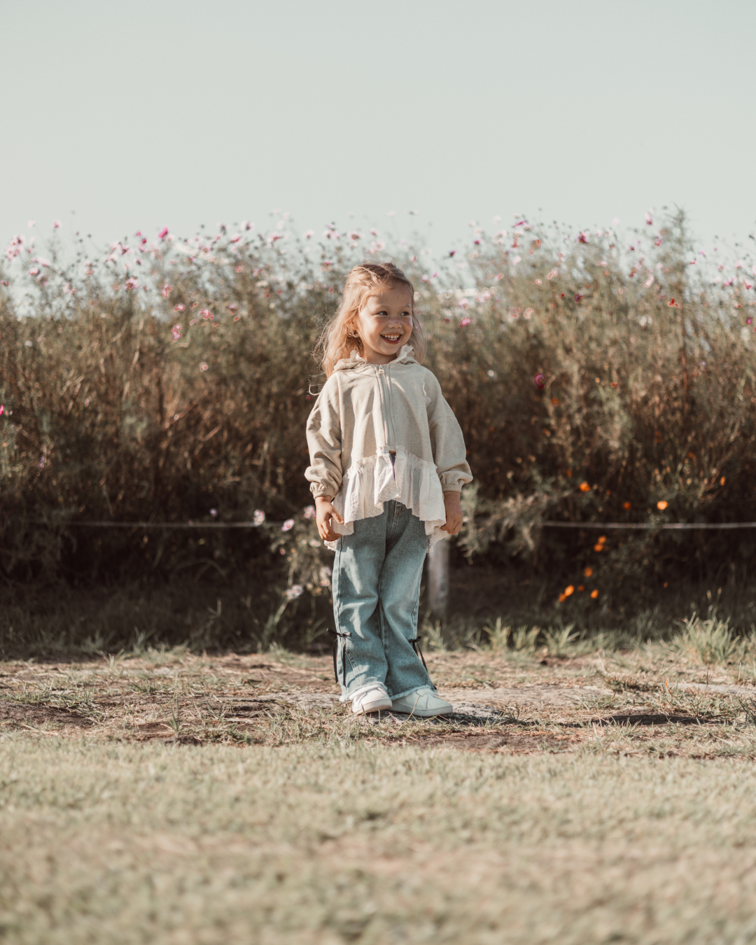 裾フリルパーカー