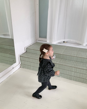 【新作 26日(金) am10:00販売】フルールフリル ロンパース