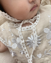 【新作】フラワー刺繍ロンパース・ボンネットセット