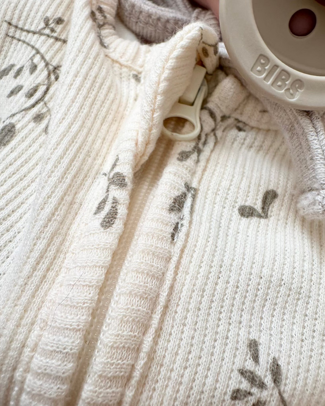 【新作 29日(金) am10:00 販売】モチーフカバーオール