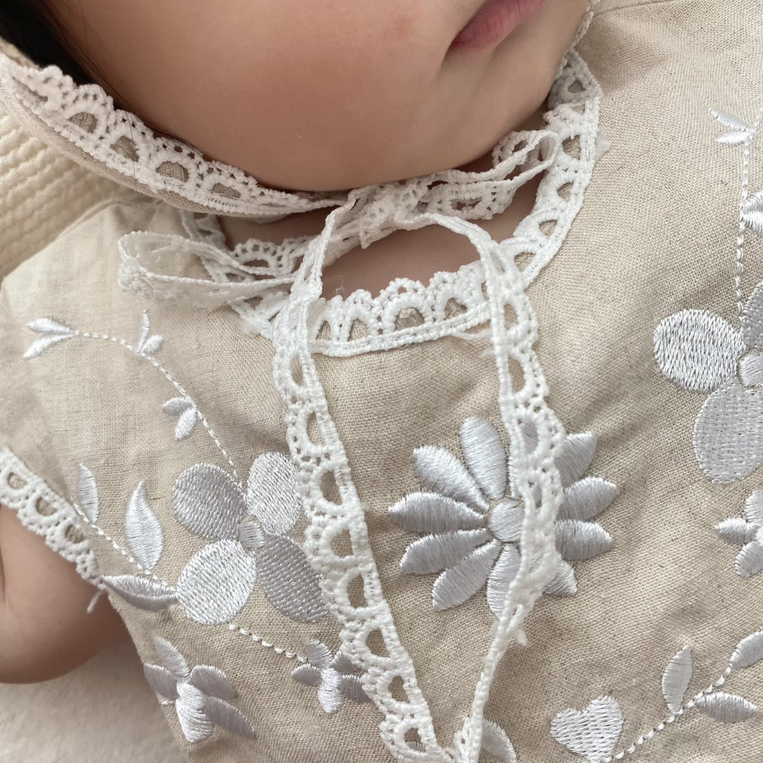 【新作】embroidery rompers