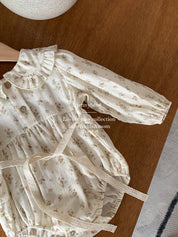 【新作20日(金) 10:00販売】プティフラワー レースカラーロンパース