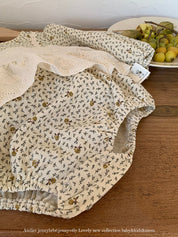 【新作 6日(金) 10:00販売】フラワーレースペプラムロンパース