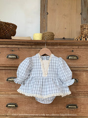 【新作】レーストリム チェックフリルロンパース